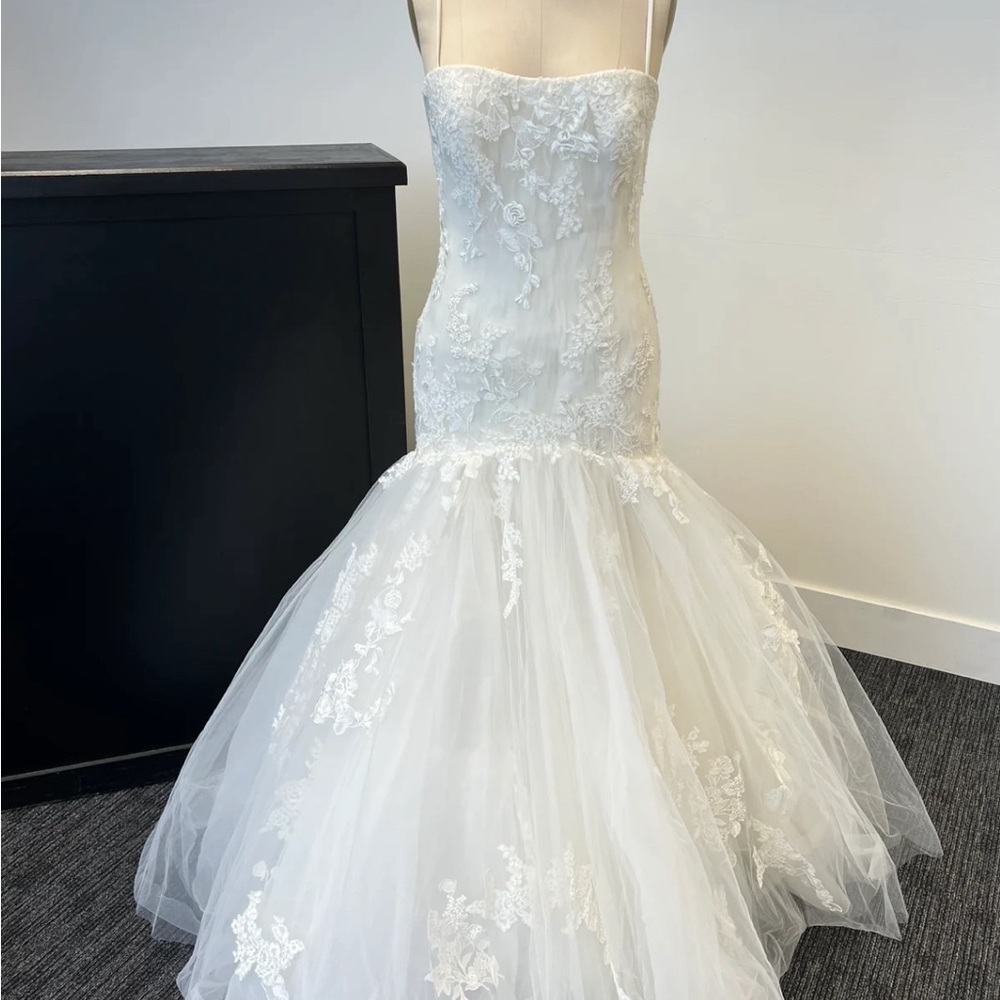 ENZOANI “Georgina” New Wedding Dress in Ivory, Size 14 Dress only